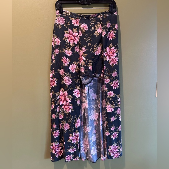 Xhilaration Dresses & Skirts - Women’s Skirt